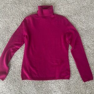 Sutton Studio Cashmere Medium Sweater Magenta Turtleneck Long Sleeve Pullover